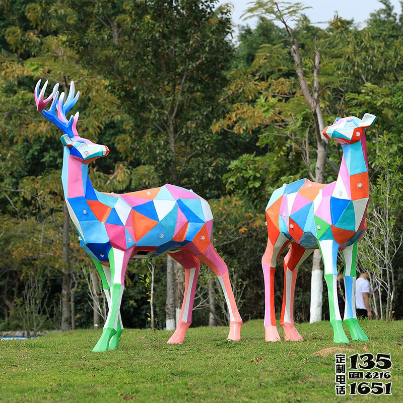 玻璃鋼幾何彩繪公園戶外景觀裝飾品梅花鹿雕塑 玻璃鋼幾何彩繪公園戶外景觀裝飾品梅花鹿雕塑