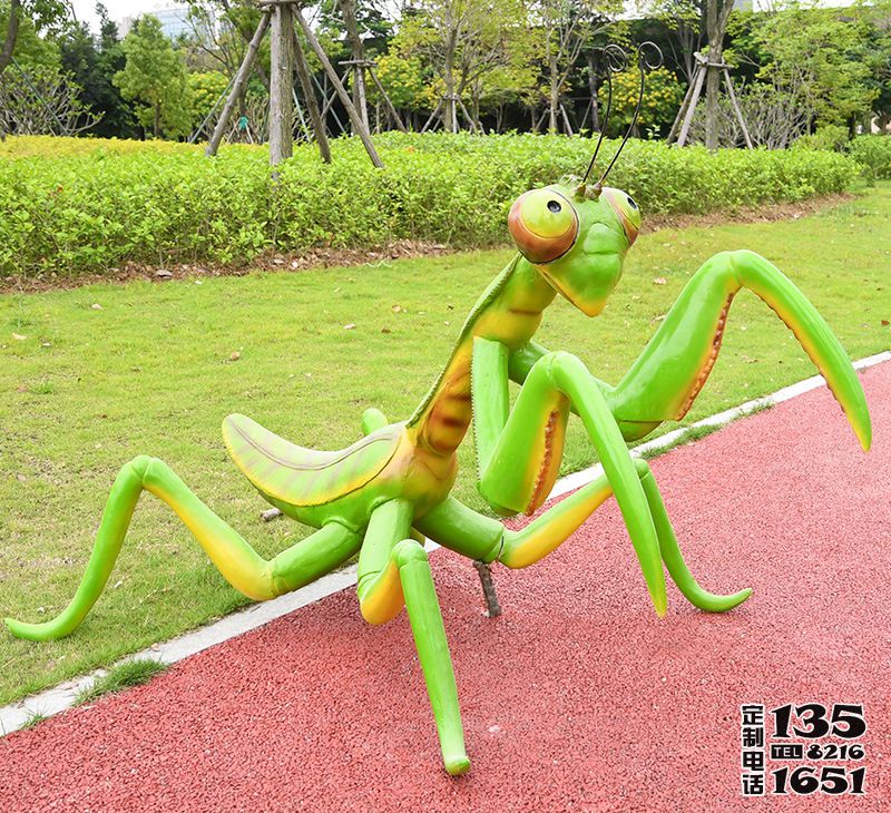 游樂園廣場(chǎng)仿真大號(hào)螳螂玻璃鋼雕塑 游樂園廣場(chǎng)仿真大號(hào)螳螂玻璃鋼雕塑